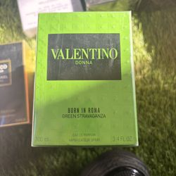 Valentino Donna green stravganza perfume 
