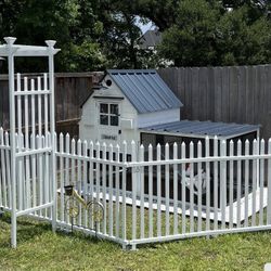 White Fencing (arbor not included)