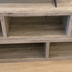 Modern Wood Grain TV Stand