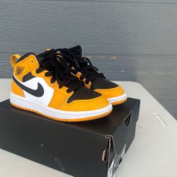 Jordan 1 Mid