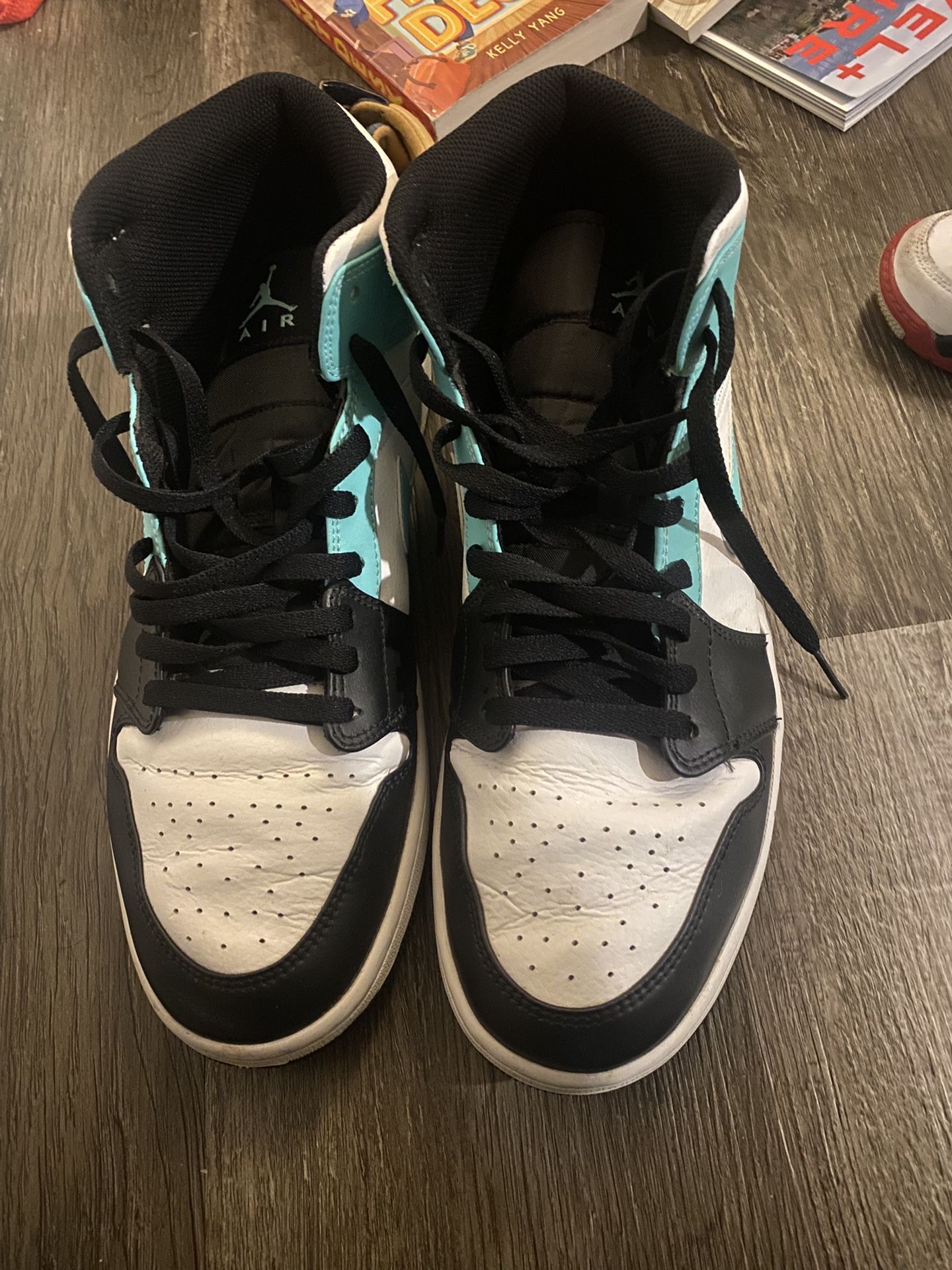 Jordan 1 Mid Size 13 Men