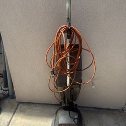 Hoover Vacuum Cleaner - Commericla Guardsman