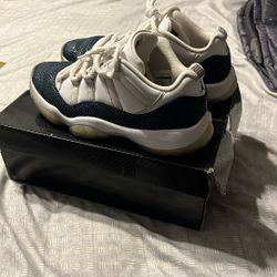 Jordan 11 Low
