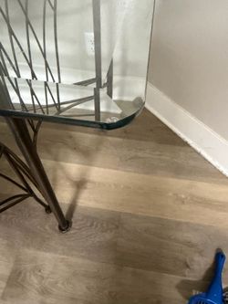 Glass table with 4 chairs