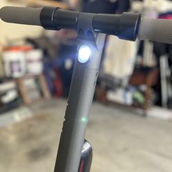 Segway Ninebot ES4 Electric Scooter