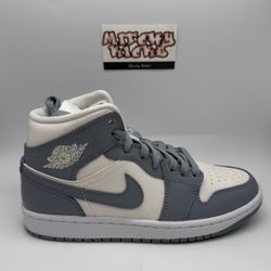 Jordan 1 Mid Stealth (Women’s) Sz. 7w