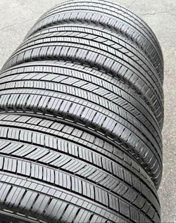 235/55/19 Michelin 📍📍 Vendo un set de llantas con 80% de vida las 4 📍🌟