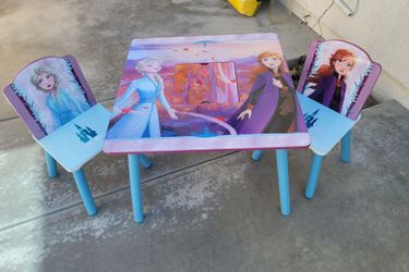 Kids Frozen Table