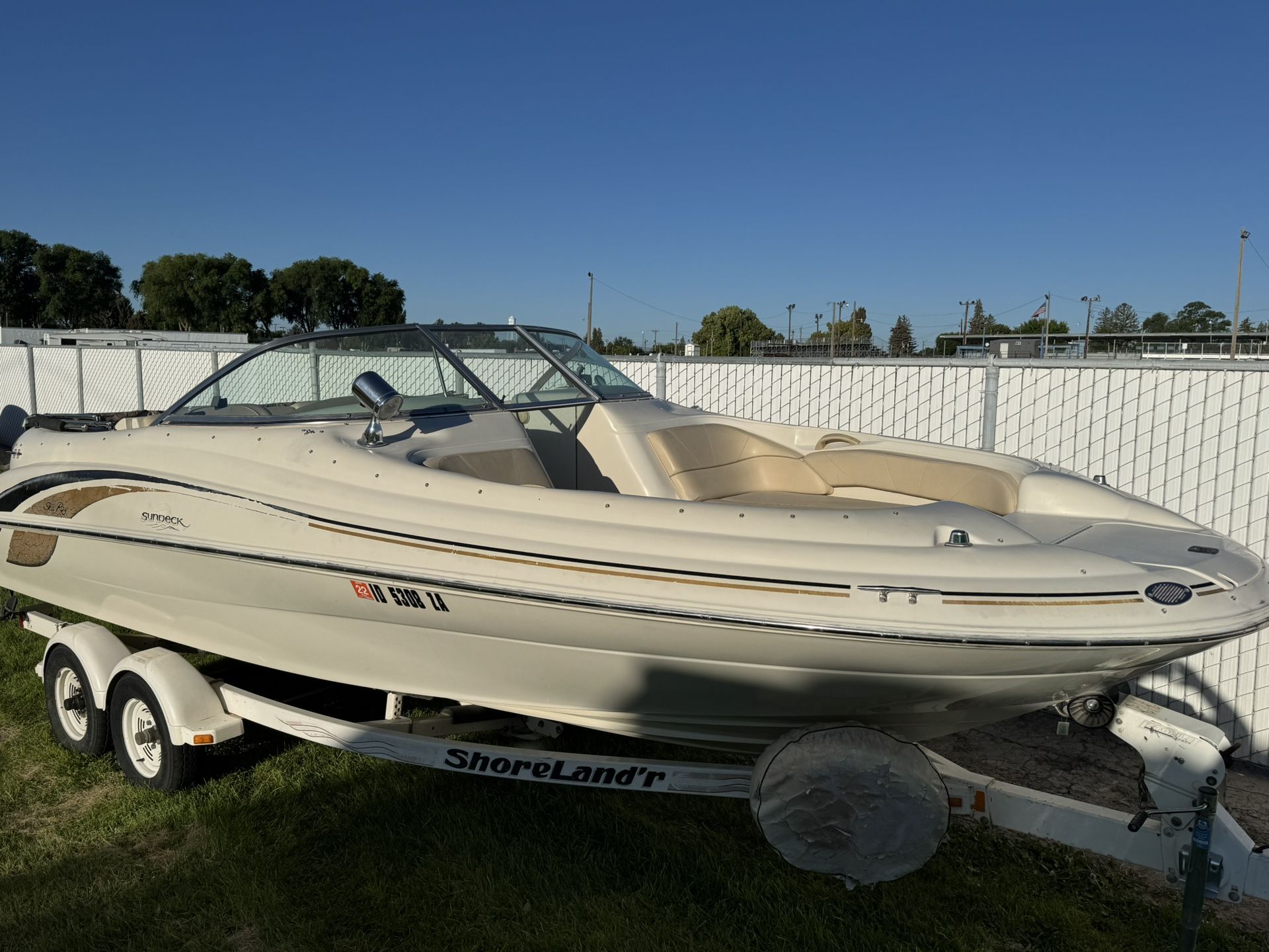Searay Sun Deck