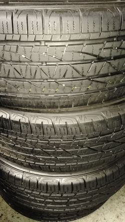 Set of 4 matching tires Firestone destination 225/65R17