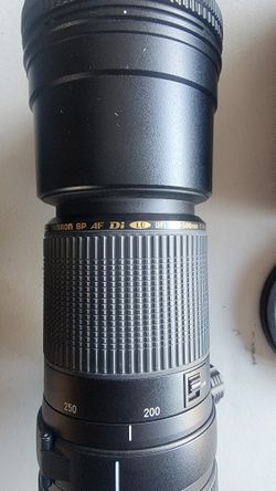 Tamron CAMERA LONG lense.