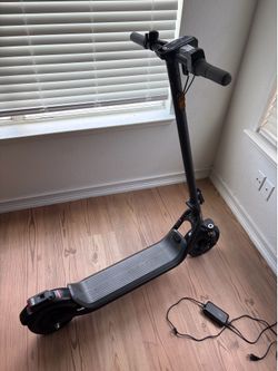 NIU KQi 100P Electric Kick Scooter 17.4 mph | 18 miles