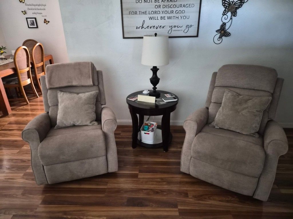 Rocking/Reclining Chairs