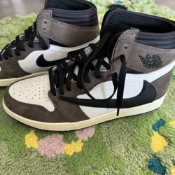 Travis scott jordan 1 High OG