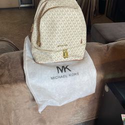 Michael Kors Medium  Rhea Logo Back Pack