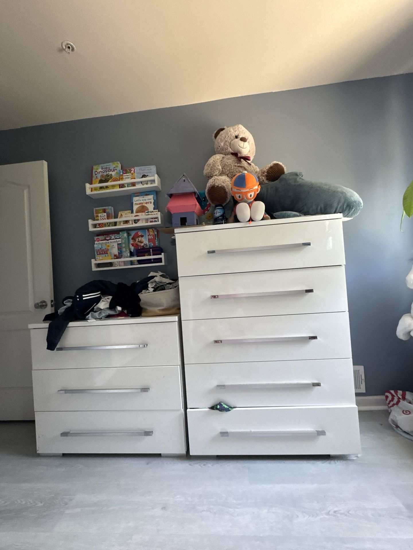 Queen Bedroom Set