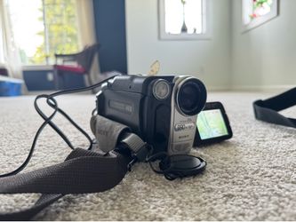 Sony Video Hi8 Camcorder Bundle — Camera, Bag, Tapes, Capture Card & Cables