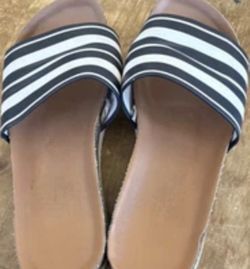 Old navy women’s sandals