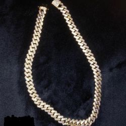 Tripod Jewelry gold chain