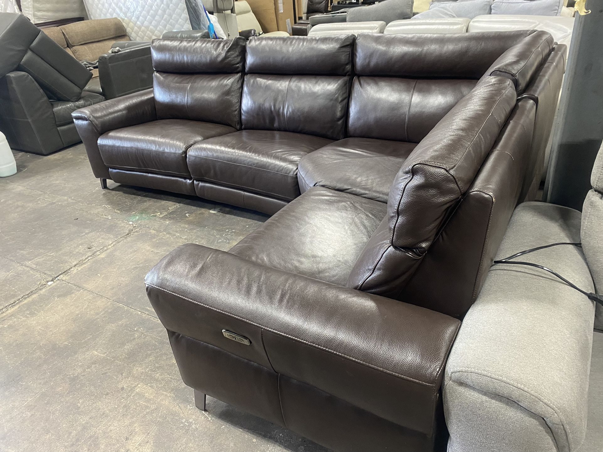 Macys Brand Reclining Sectional 850 for Sale in Paterson, NJ OfferUp