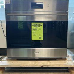 Wolf 30” E Series Transitional Built-In Single Oven
