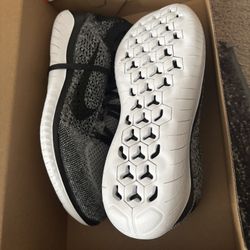 Nike mens Free Run Flyknit 2018 Running sz 8.5 