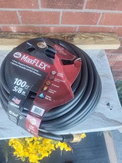 MaxFlex 100 ft Garden Hose 5/8 in