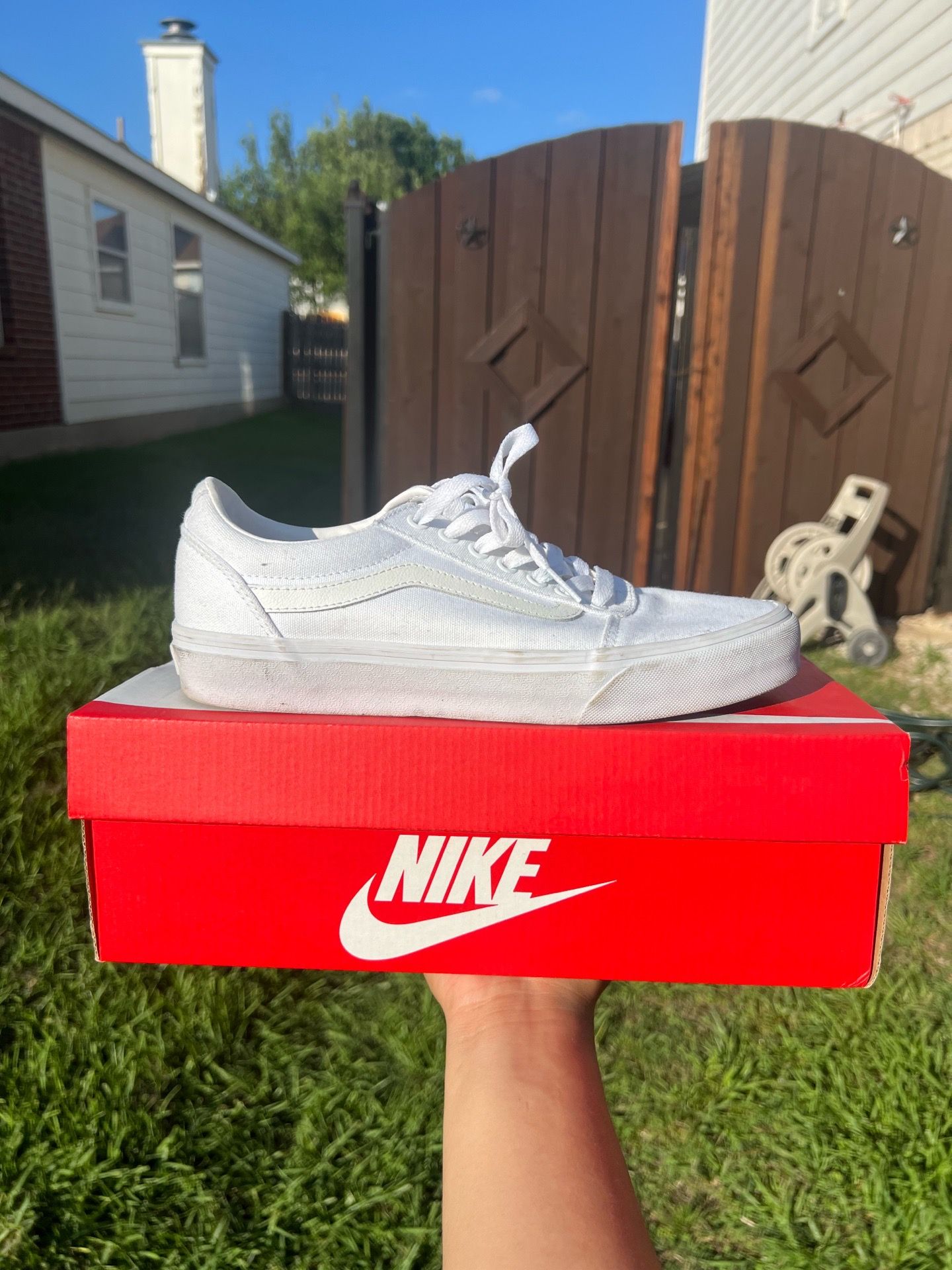 White old school low top vans size 9