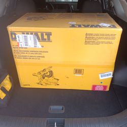 DeWalt L  - MITERSAW