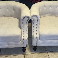Accent Chairs 