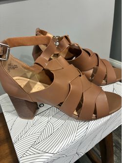 $8 Women Size 7.5