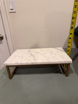 Marble Top Riser with Gold Metal Base