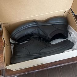 Black NON SLIP Clark’s Size 11