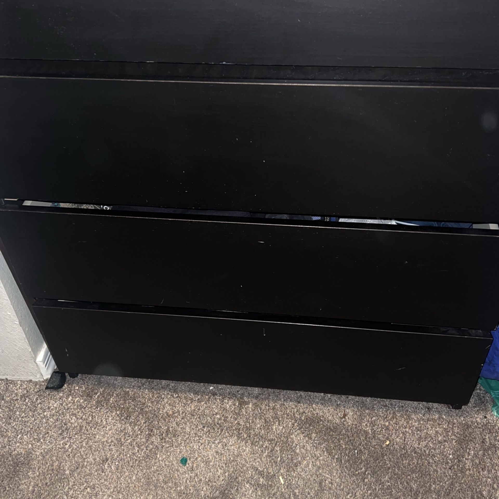 4 Drawer Dresser 