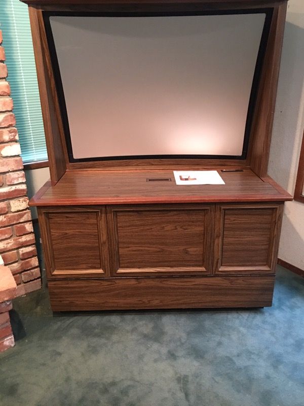 1970s MGA Mitsubishi MovieVision big projection tv