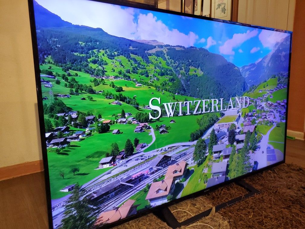 75" Sony smart tv 4k great condition comes with remote. Great quality pic no scratch
