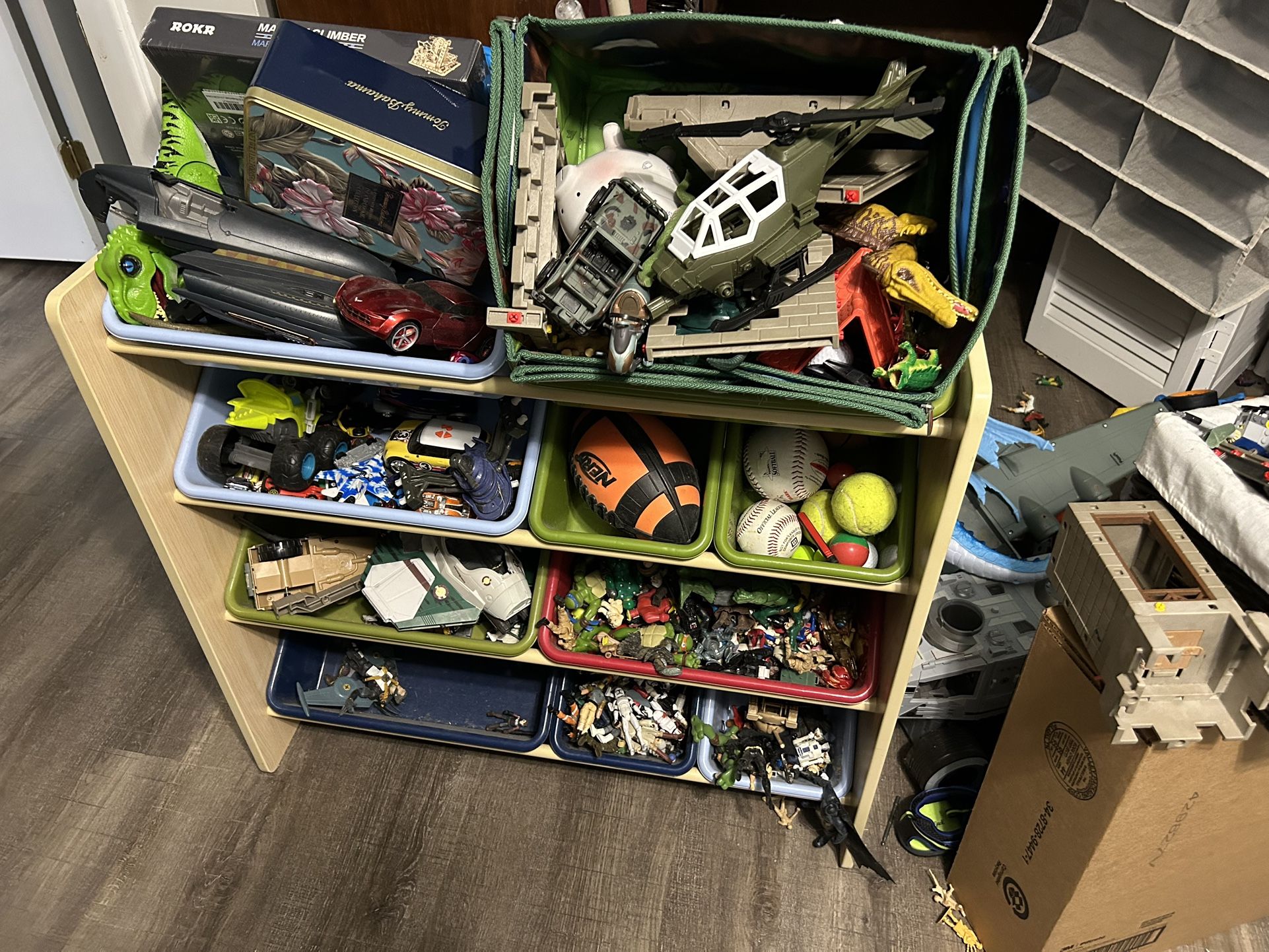 Kids Toy Shelf With Baskets