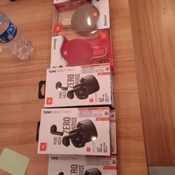 JBL Tune Flex And JBL Clip 3 / Skull Candy Rail Earbudz