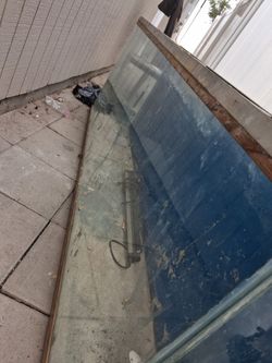 Fish 🐟 tank huge not sure on gallons need gone $80 obo