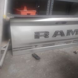 ,2010 /2018 Trailgate Ram 150  2(contact info removed)