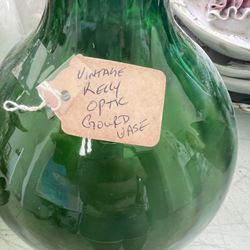 Vintage Key Optic Gourd Vase