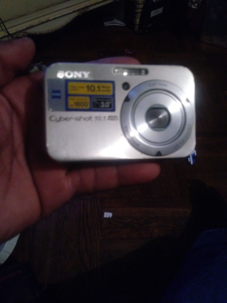 Sony camera 10.1 megapixels digital