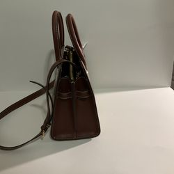 Cross Body Burberry Camera Bag (MESSAGE ME FOR PRICE) for Sale in Des  Plaines, IL - OfferUp