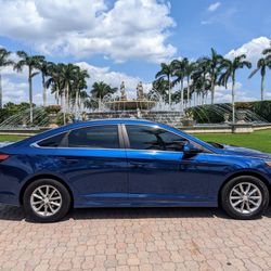 2018 Hyundai Sonata By Owner Clean 