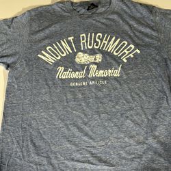 Mount Rushmore National Memorial T-Shirt Size M Like New 