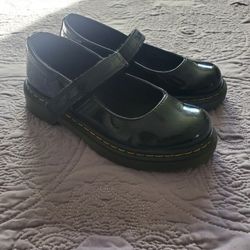 Girls Dr Martens MaryJanes