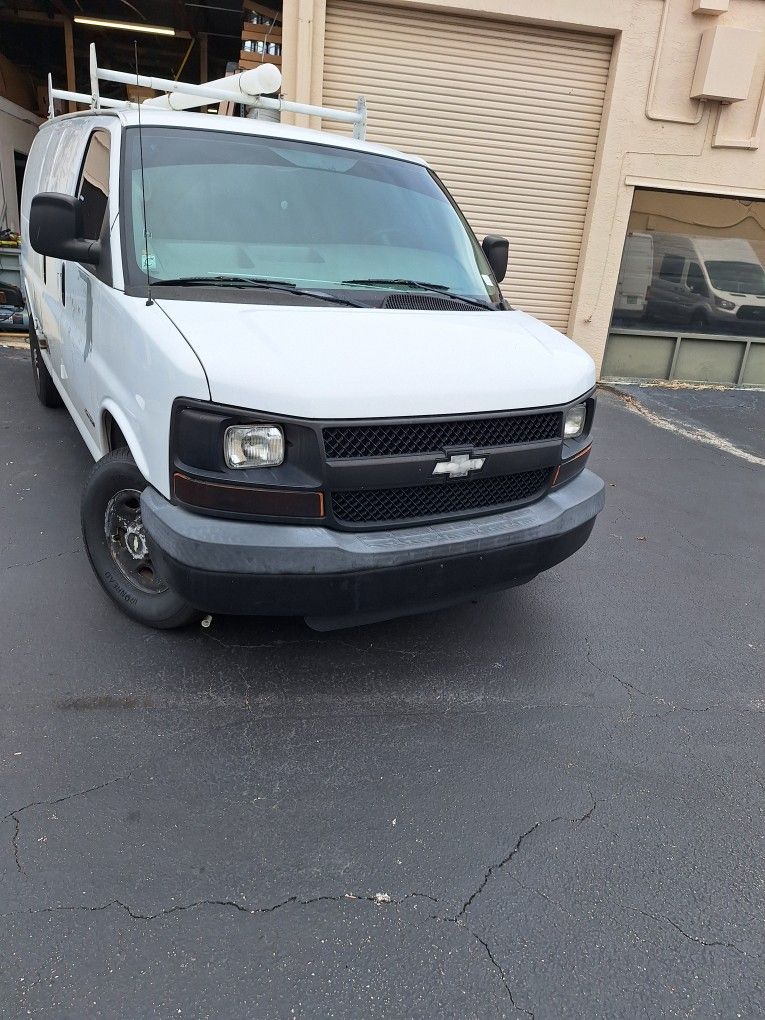 2006 Chevrolet Express Cargo Van