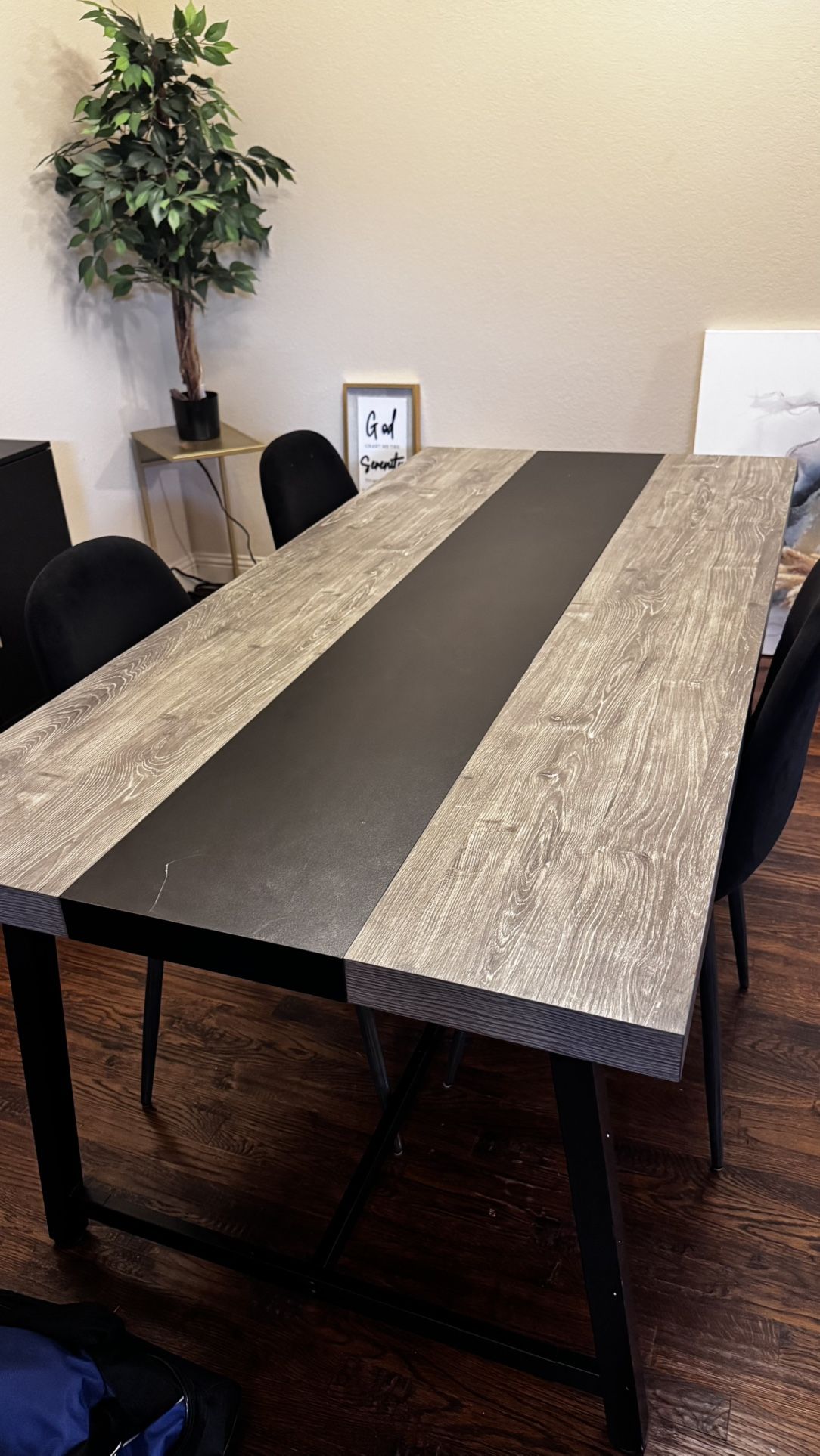 Dining Table & Chairs $175