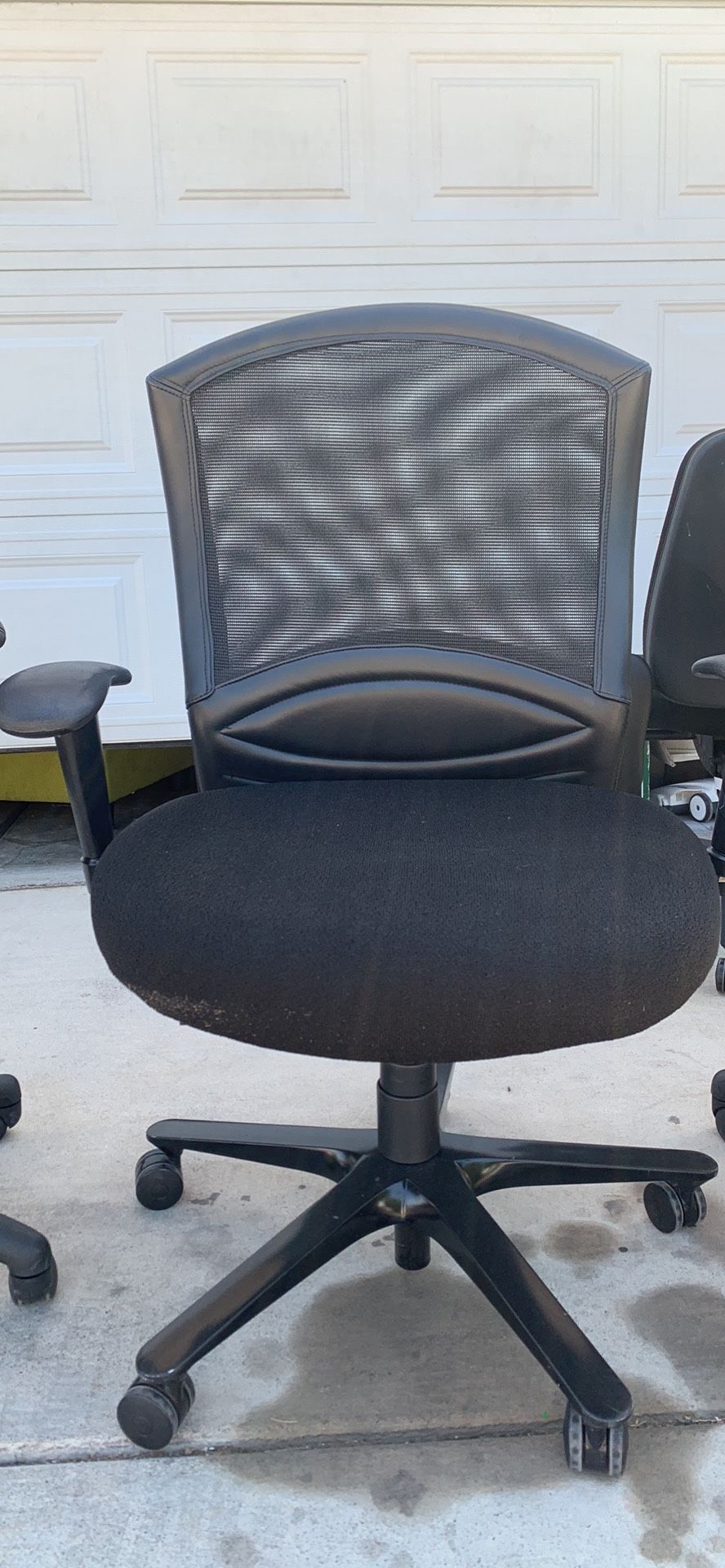 Black Office Chairs 25 Each for Sale in Las Vegas, NV OfferUp