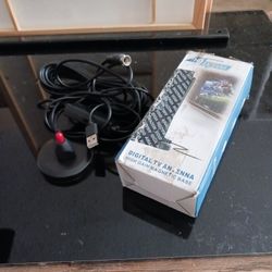 New With Box Digital TV Antenna 